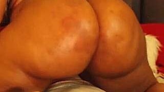kinkyebonycouple naked stripping on cam for live sex video chat