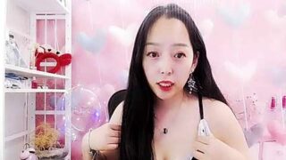 Matuve_Darcy naked stripping on cam for live sex video chat
