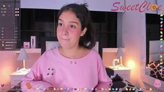 SweetCloe naked stripping on cam for live sex video chat
