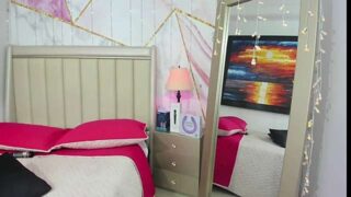 Jasmiine_Curly naked stripping on cam for live sex video chat