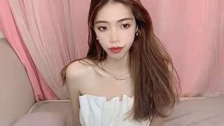 LEXIEBABY naked stripping on cam for live sex video chat