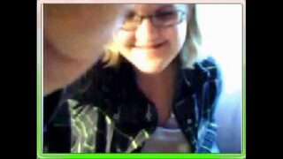 25 years old girl showing bra then boobs at cam msn