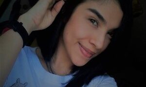 Annie_clark naked before webcam in live video chat