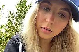 ariawoods naked stripping on cam for live sex video chat