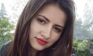 Awesome_Lisa naked before webcam in live video chat