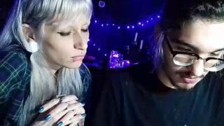 DaisyElobinho naked stripping on cam for live sex video chat