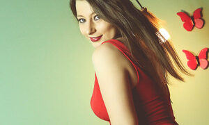 DeliceSmille naked before webcam in live video chat