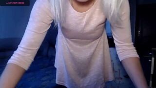 Delymey naked stripping on cam for live sex video chat