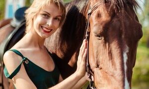 ELLY_SEX naked before webcam in live video chat