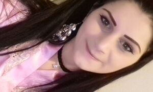 Fiama77 naked before webcam in live video chat