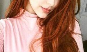 Foxyy_grl naked before webcam in live video chat