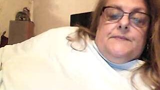 geilemilf naked stripping on cam for live sex video chat