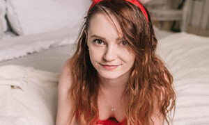 JannaVerdi naked before webcam in live video chat