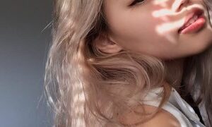Jenni_sweety naked before webcam in live video chat