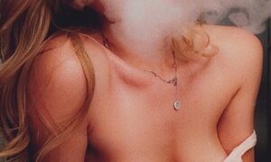 JessyTexxas naked before webcam in live video chat