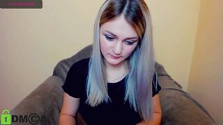 JoellaWelch naked stripping on cam for live sex video chat