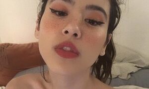 Junobaby240 naked before webcam in live video chat