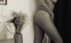JustMeAndre naked before webcam in live video chat