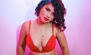 Karlye_ naked before webcam in live video chat