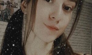 Kelly_Winter_ naked before webcam in live video chat
