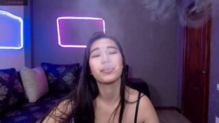 kiki_young naked stripping on cam for live sex video chat