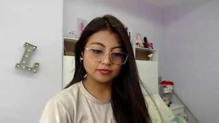 Lisa-jordan31 naked stripping on cam for live sex video chat