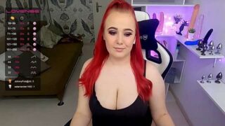 littleEve naked stripping on cam for live sex video chat