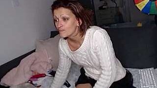 LolaCandyOfficiel naked stripping on cam for live sex video chat