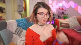 LyzMania naked stripping on cam for live sex video chat