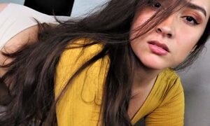 Megan_rivers_ naked before webcam in live video chat