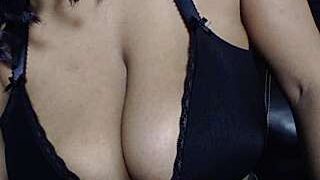 Michellecinnamon naked stripping on cam for live sex video chat