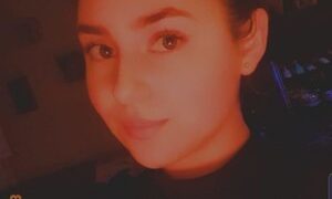 MichelleLo naked before webcam in live video chat