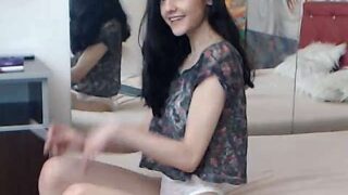 MuslimElif naked stripping on cam for live sex video chat