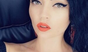 Naty_Precious naked before webcam in live video chat