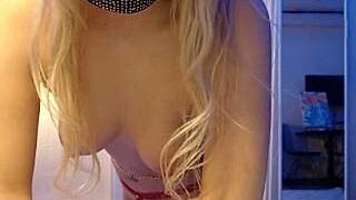 nazdrovyaa naked stripping on cam for live sex video chat