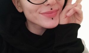 RubyMystery naked before webcam in live video chat