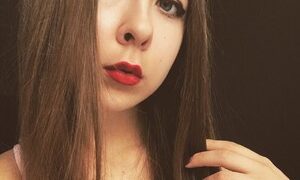Sweet_Lips_ naked before webcam in live video chat