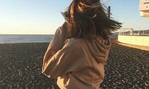 VeroniCruiser naked before webcam in live video chat