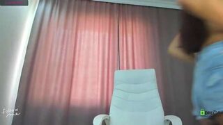 aidiyanaa naked stripping on cam for live sex video chat