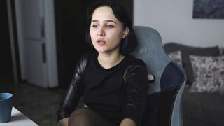 _deloria_ naked stripping on cam for live sex video chat
