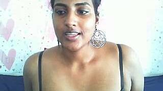 EroticLisa1 naked stripping on cam for live sex video chat