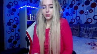 Kivi_baby naked stripping on cam for live sex video chat