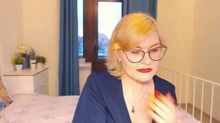 sabrinamacmarren naked stripping on cam for live sex video chat