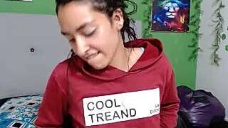 sarah_funny naked stripping on cam for live sex video chat