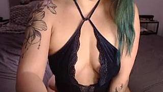 shaiyen naked stripping on cam for live sex video chat