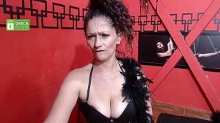 VikaMoans naked stripping on cam for live sex video chat