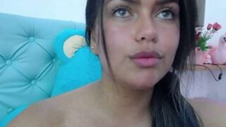 beautiful_eyess naked stripping on cam for live sex video chat