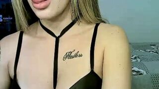 Bruna_Hollinger naked stripping on cam for live sex video chat