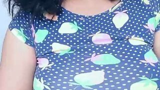 Ellekimxx naked stripping on cam for live sex video chat