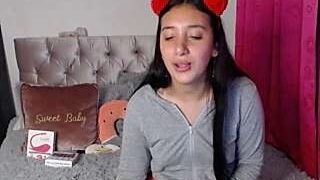 Hanna_sweet_001 naked stripping on cam for live sex video chat